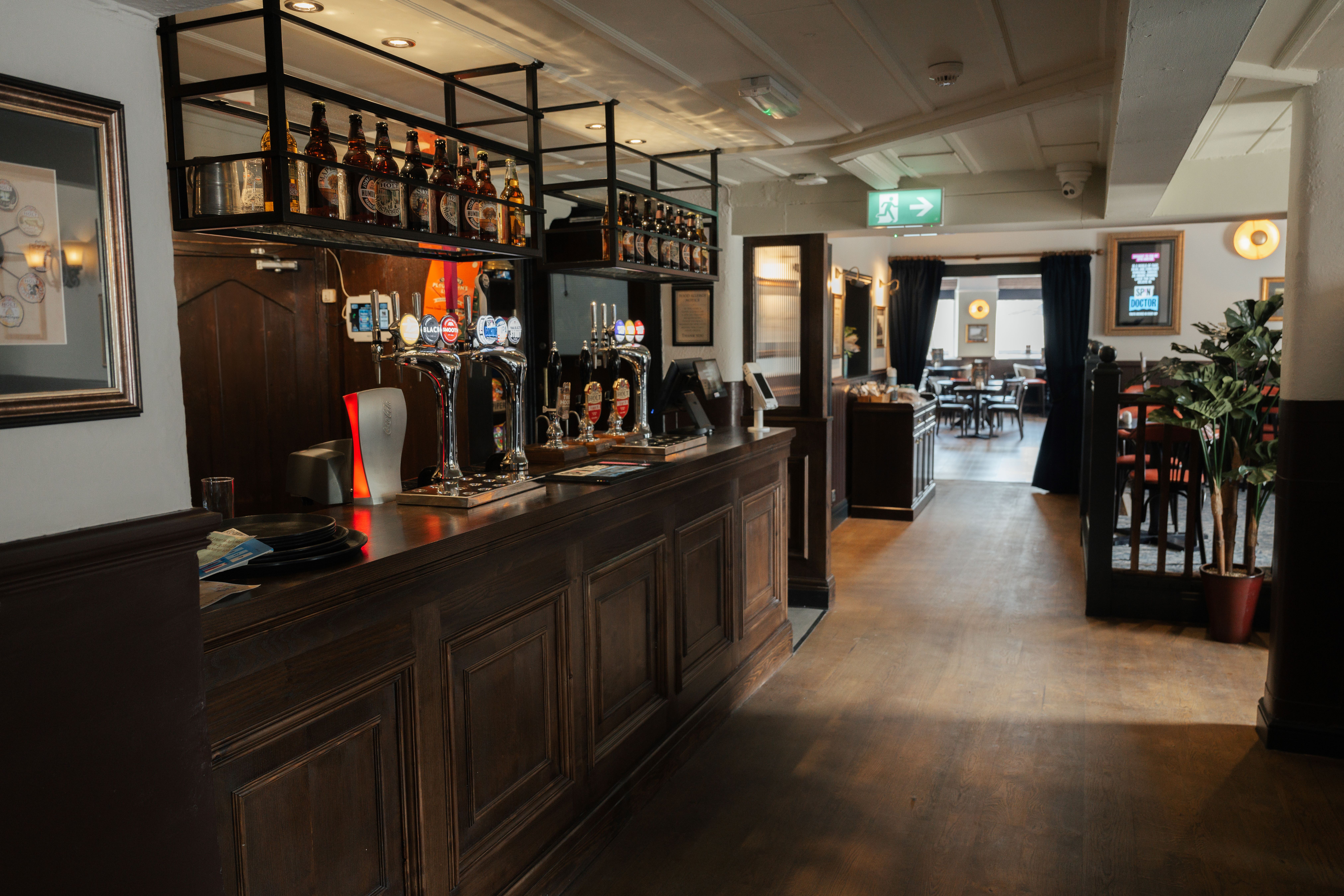 Pub bar