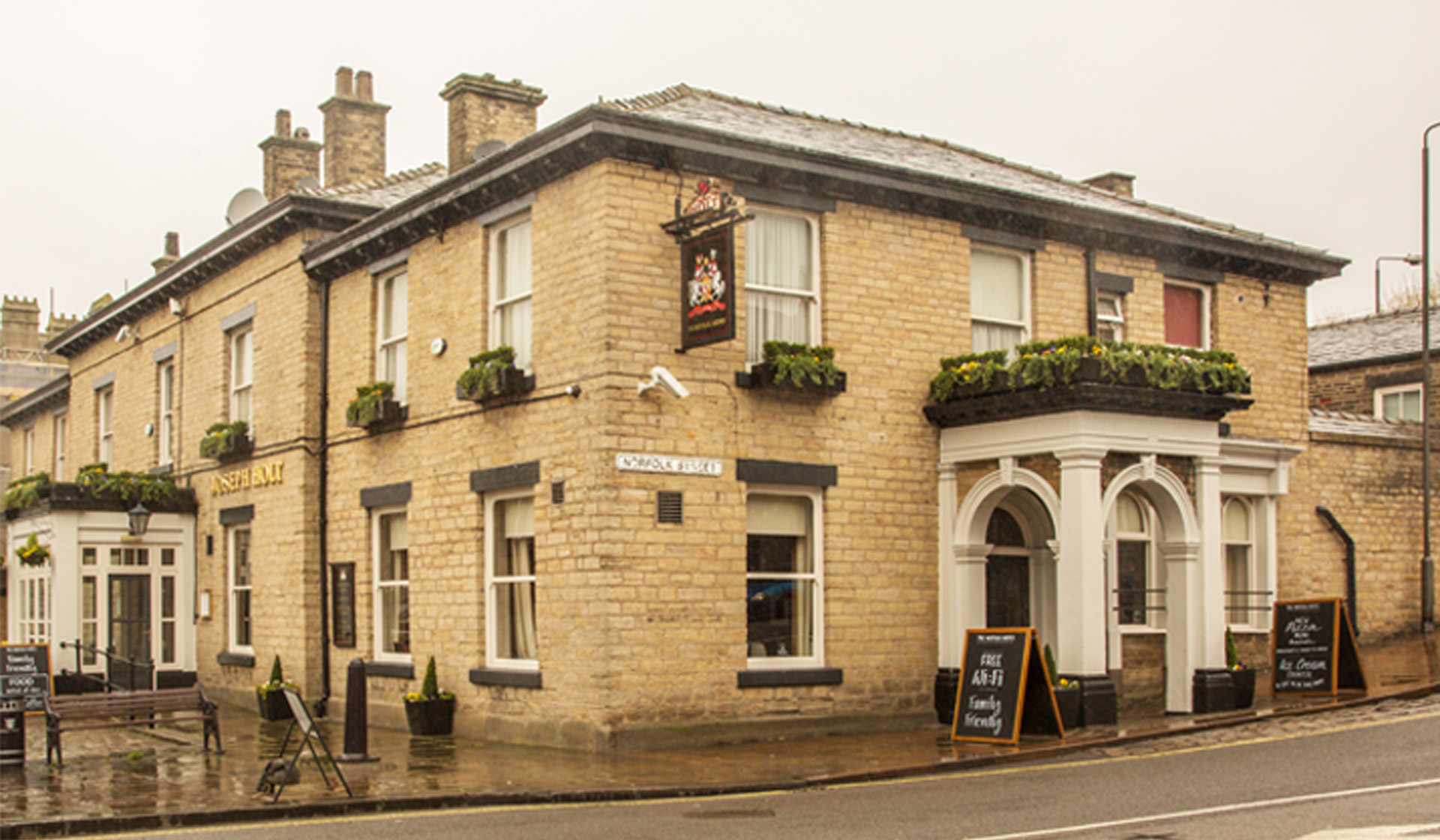 norfolk arms pub in glossop